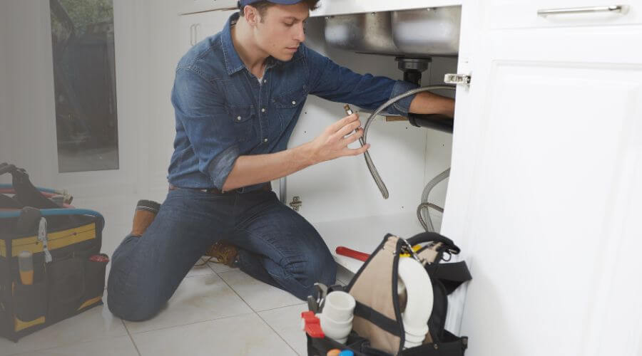 Expert burst pipe repair services in Falcon Heights, TX